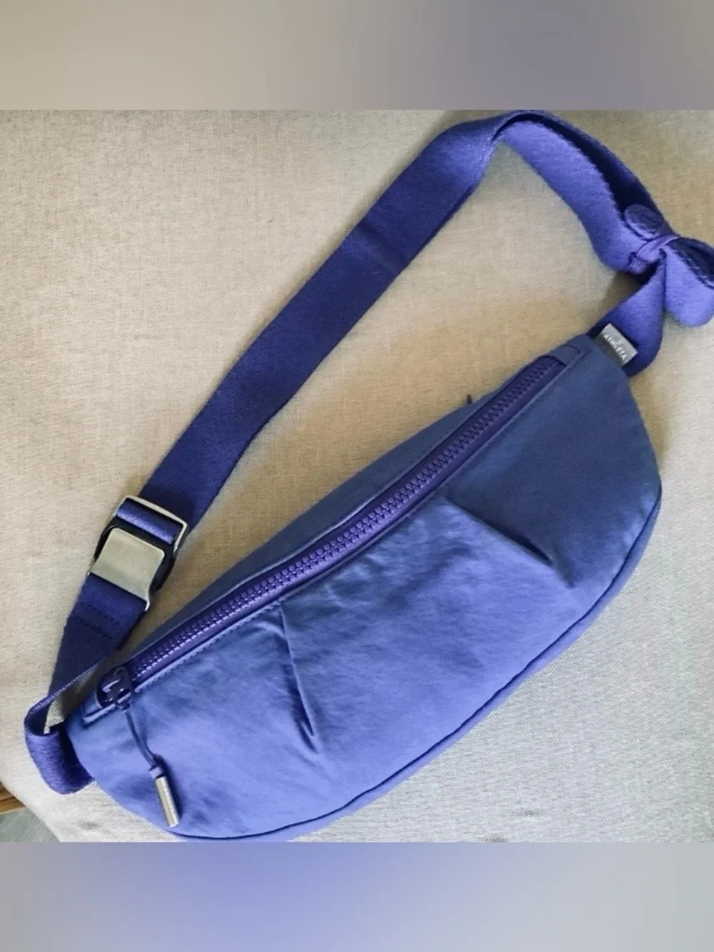 Athleta Kinetic Waist Bag Purple Crossbody Belt Bag Adjustable Nylon